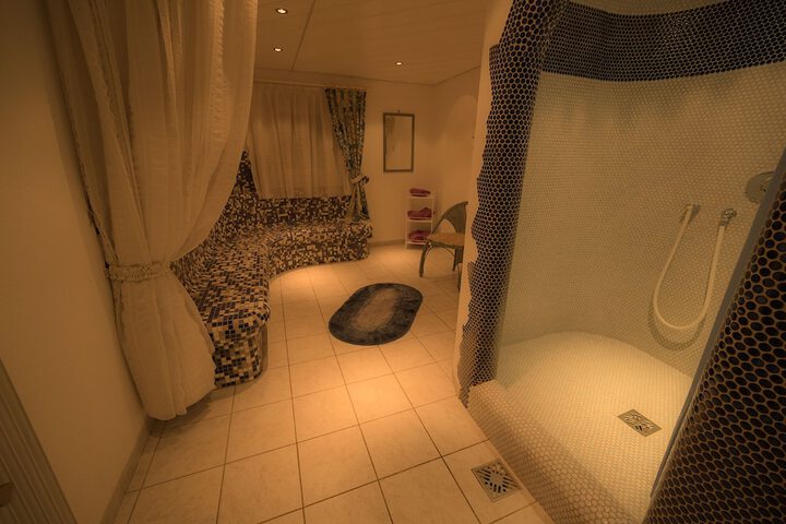 Spa 19 of 56