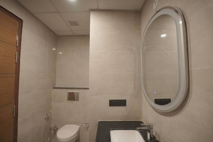 Room 17 of 24