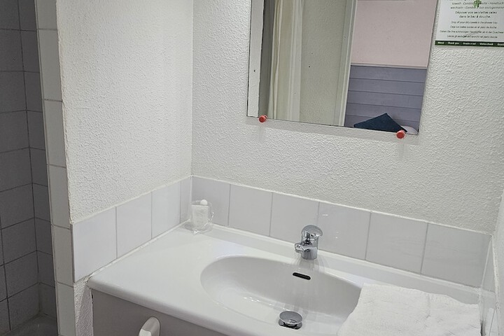 Room 15 of 47