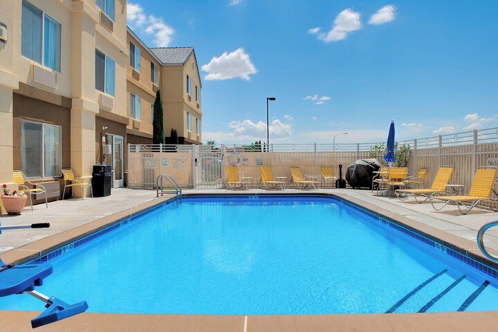 Hotel with Pool