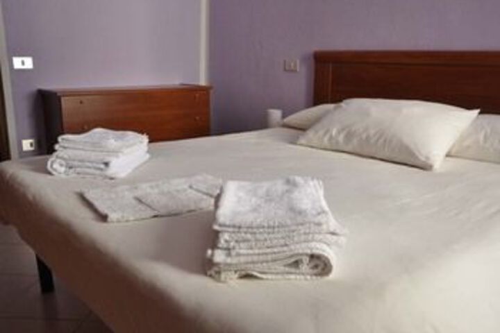 Room 42 of 102