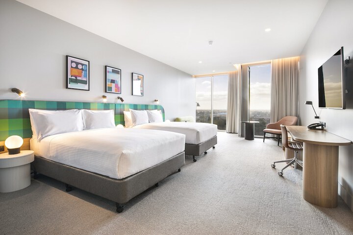 Room 25 of 124