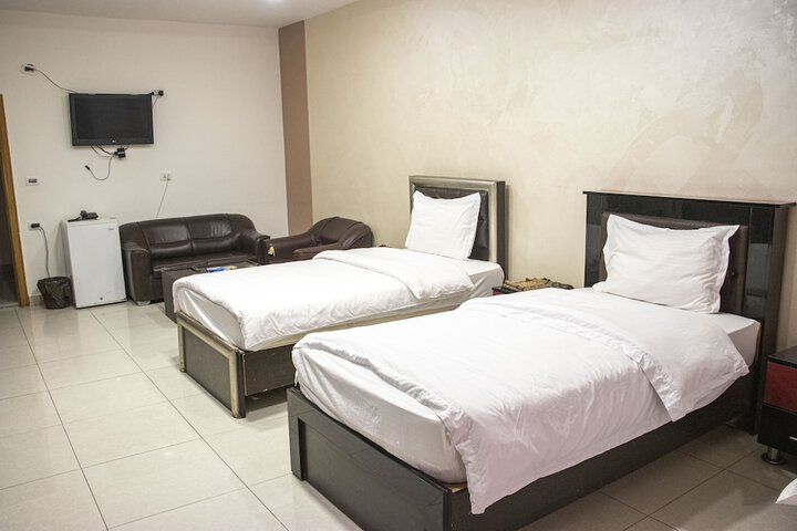Room 5 of 29