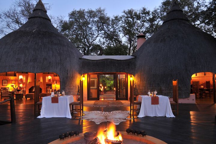 Exterior of Hoyo-Hoyo Tsonga Lodge