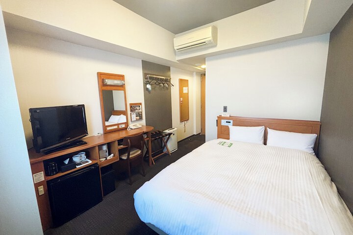 Room 8 of 26