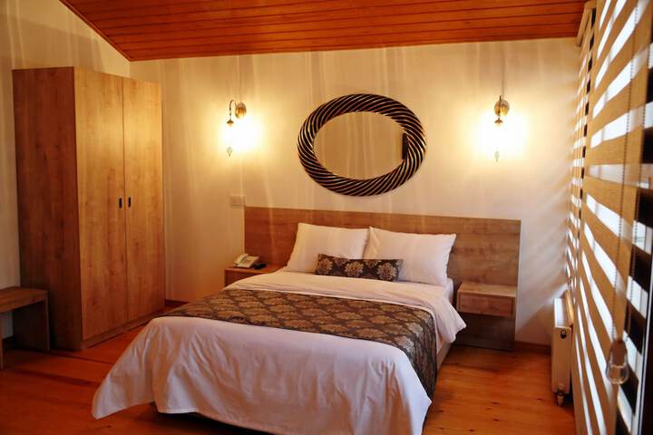 Room 12 of 62