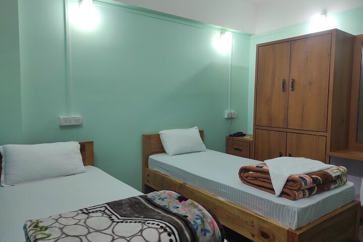 Room 9 of 21