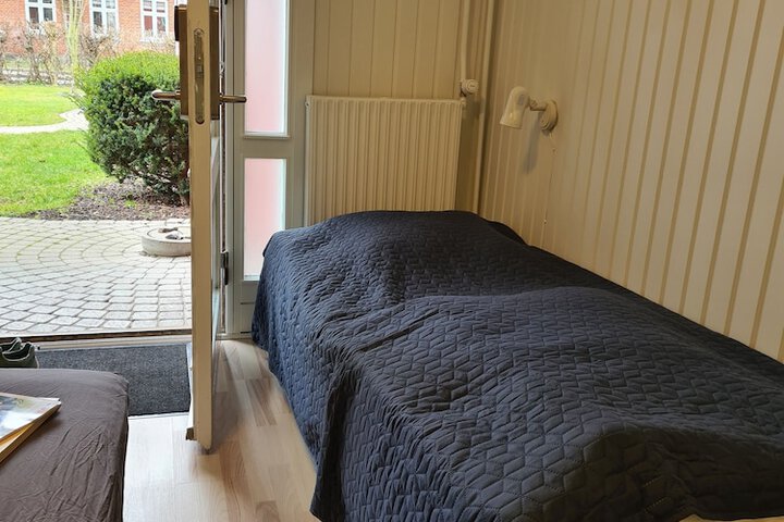 Room 6 of 110