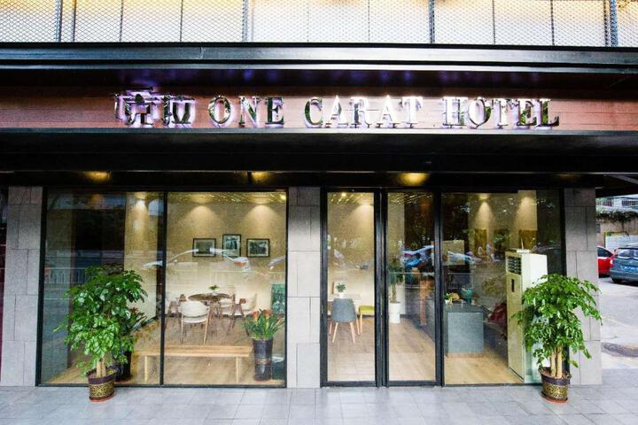 One Carat Hotel