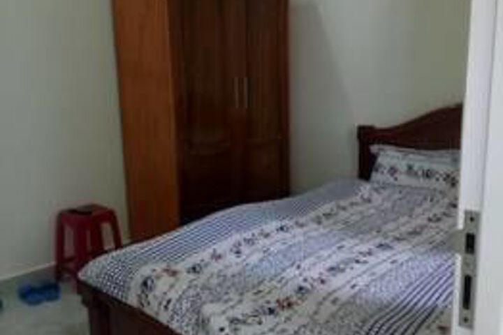 Room 7 of 25