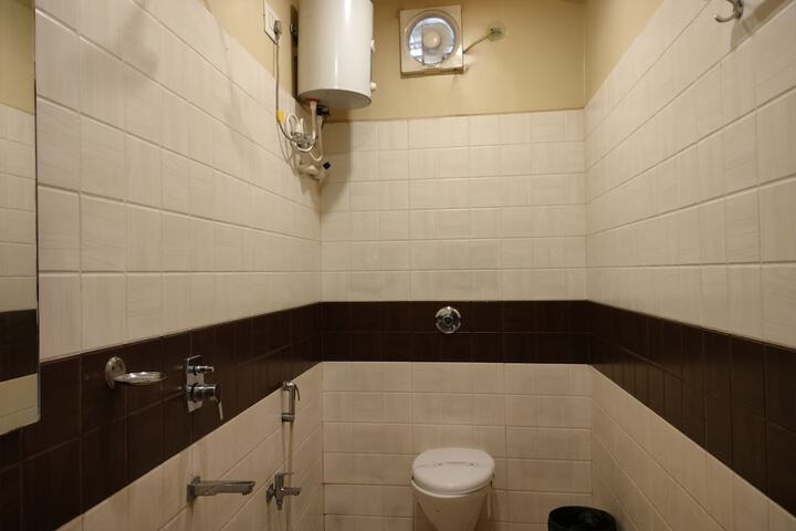 Room 121 of 150