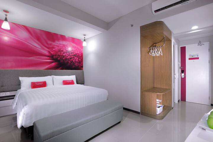 Room 2 of 35
