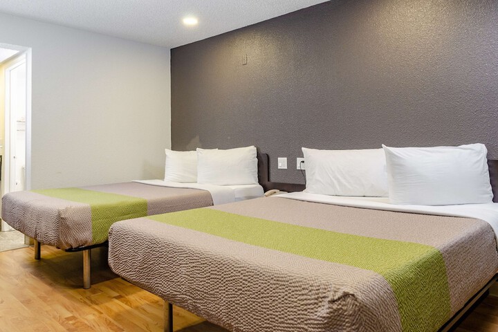 Room 21 of 47
