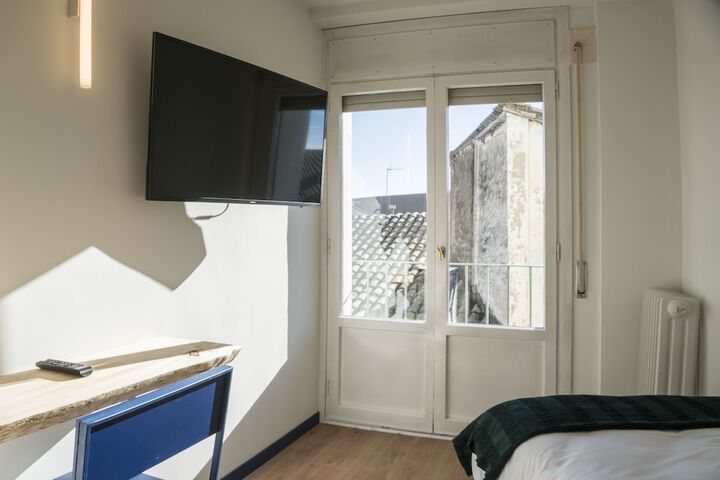 Room 26 of 65