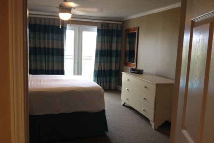 Room 60 of 144