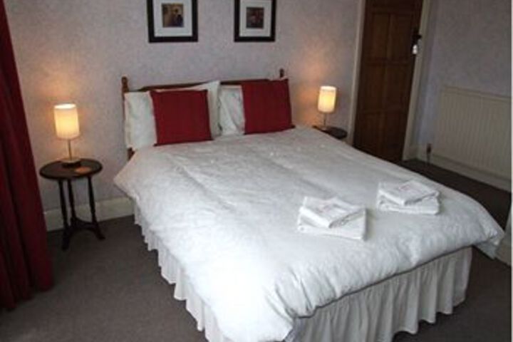 Room 3 of 7