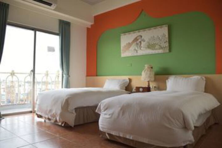 Room 15 of 37
