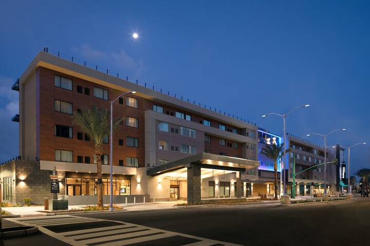 Hotel 75 of 86