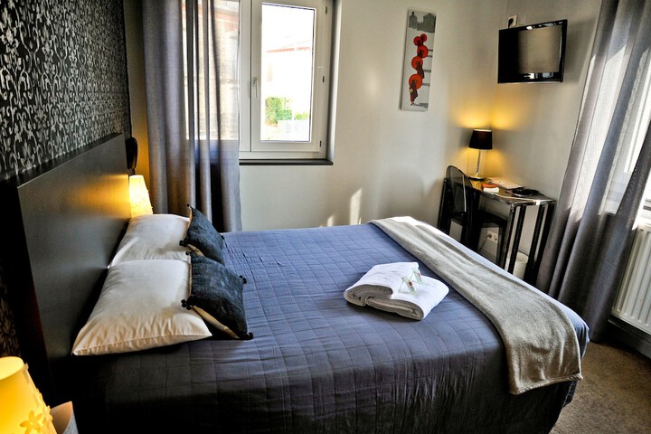 Room 6 of 34