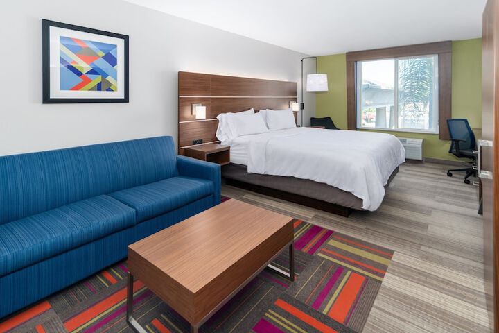 Suite King Size Bed (6 of 11)