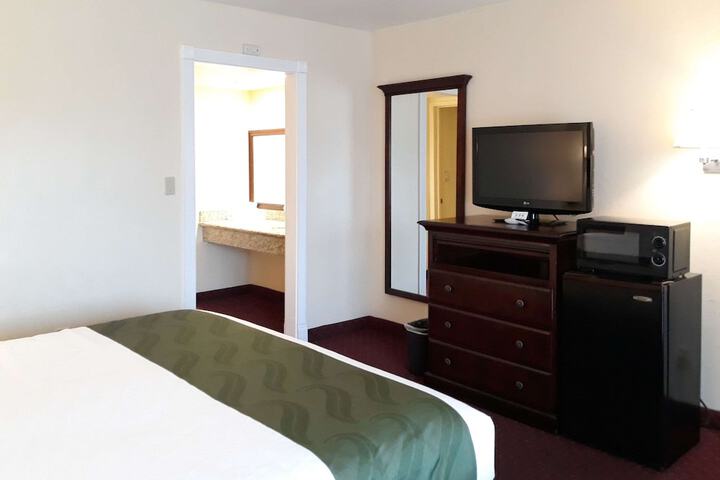 Standard King Bed Accessible (7 of 9)
