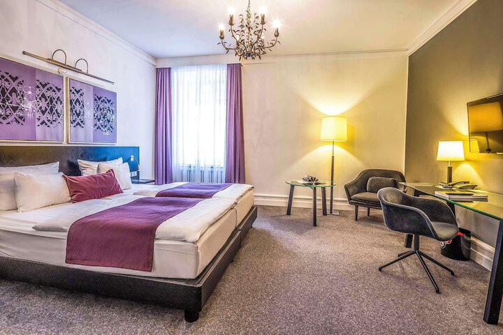 Room 14 of 60