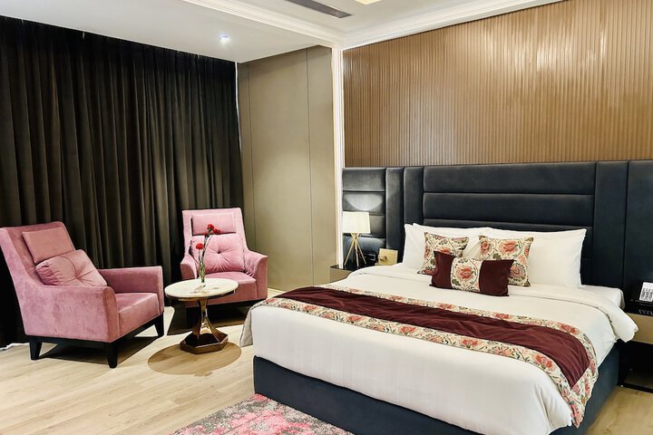 Room 13 of 52