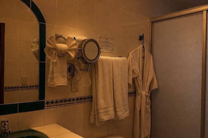 Room 36 of 49