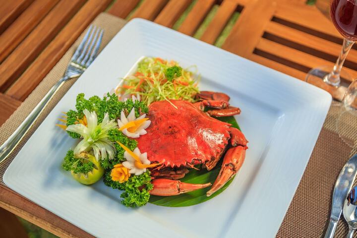 Dining 72 of 100