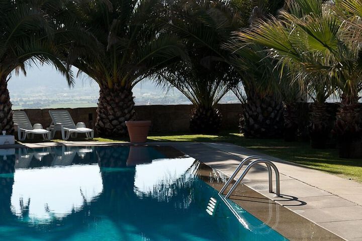 Pool 43 of 91