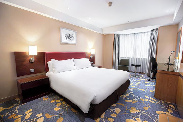 Room 20 of 84