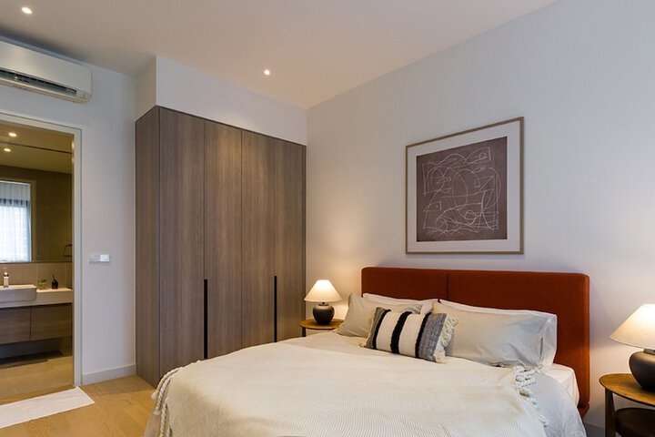 Room 12 of 92