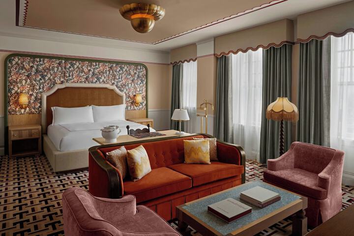 Room 25 of 81