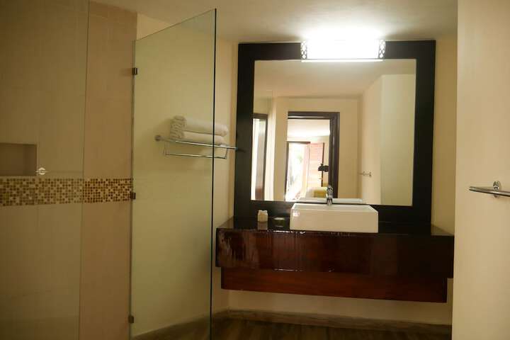 Room 21 of 66