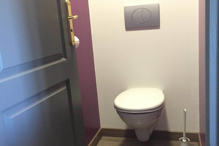 Room 27 of 55