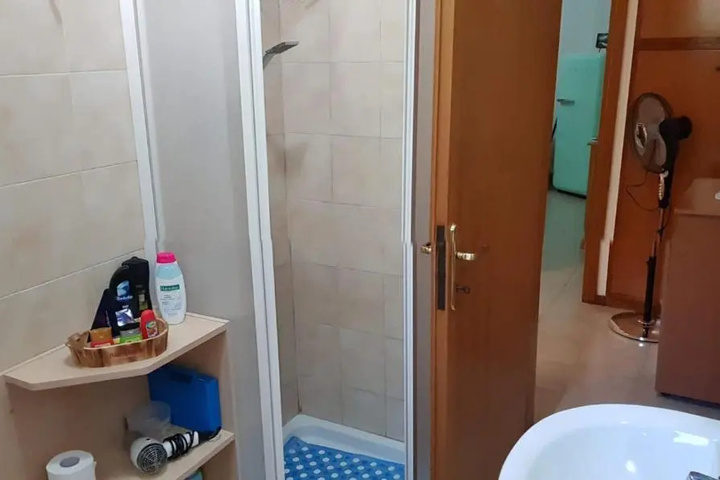 Room 7 of 10