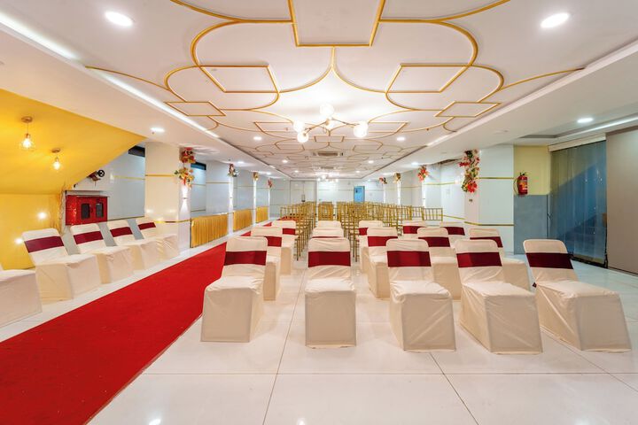 Ballroom/Hall 40 of 46
