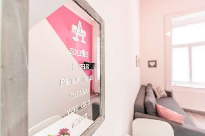Room 9 of 40