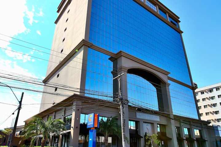 Hotel 70 of 71