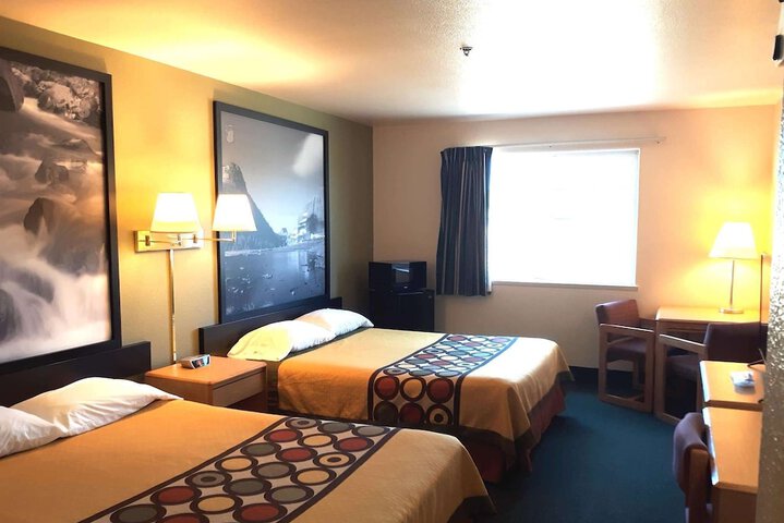 Room 5 of 15