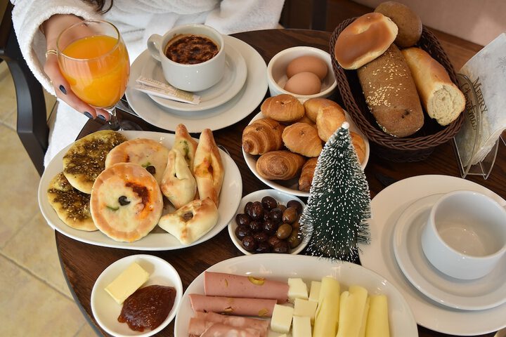 Breakfast/Coffee Service 11 of 13