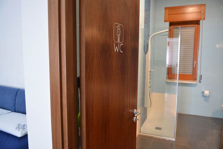 Room 26 of 27