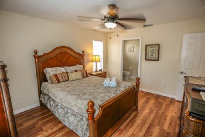 Room 17 of 25