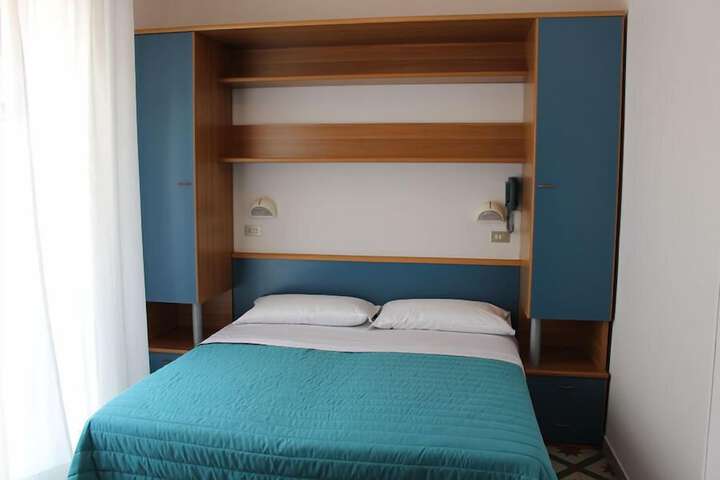 Room 11 of 46