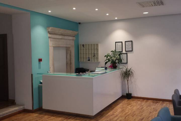 Check-in/check-out kiosk