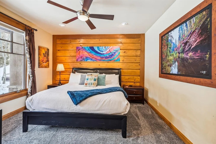 Trot Ski-House Main Street Private Home by Pinnacle Lodging