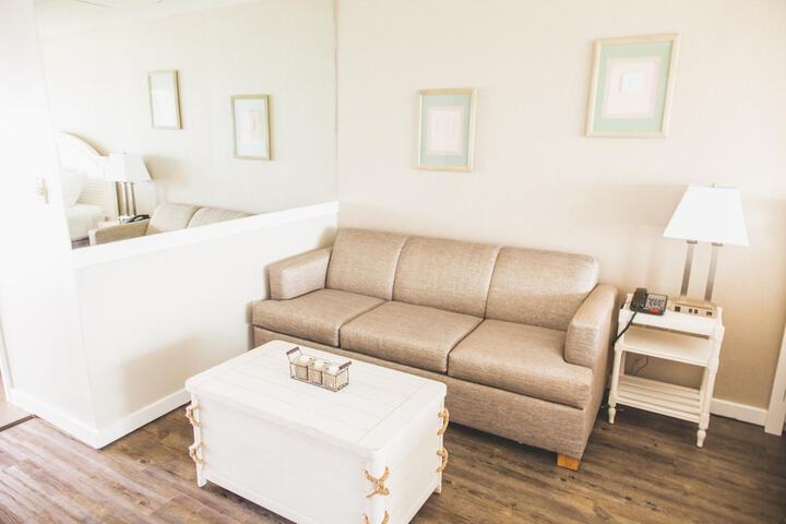 Room 25 of 51