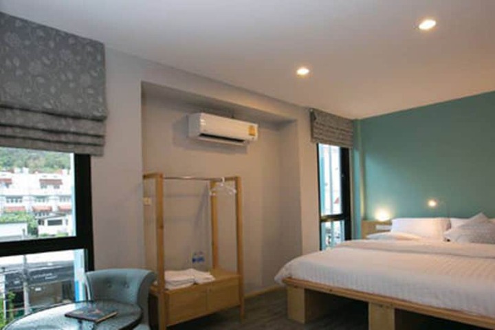 Room 4 of 91