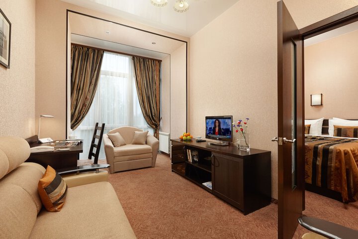 Room 14 of 64