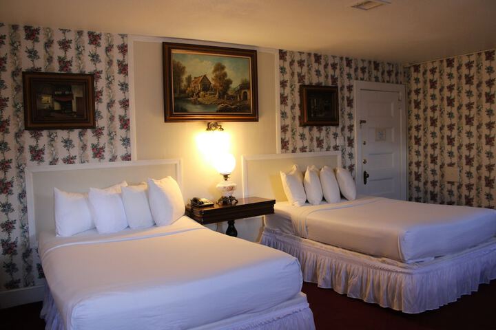 Room 10 of 51